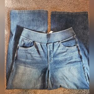 Halara ultra wide leg jeans. Size large.